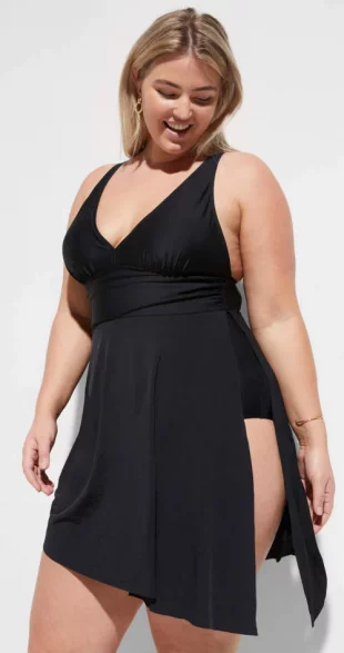 Crna haljina za kupanje s asimetričnom suknjom